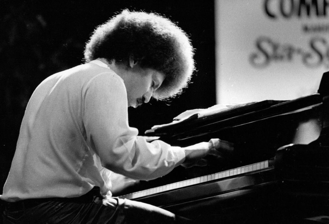 Anthony_Davis_B_W_5x7_Front_cropped_org